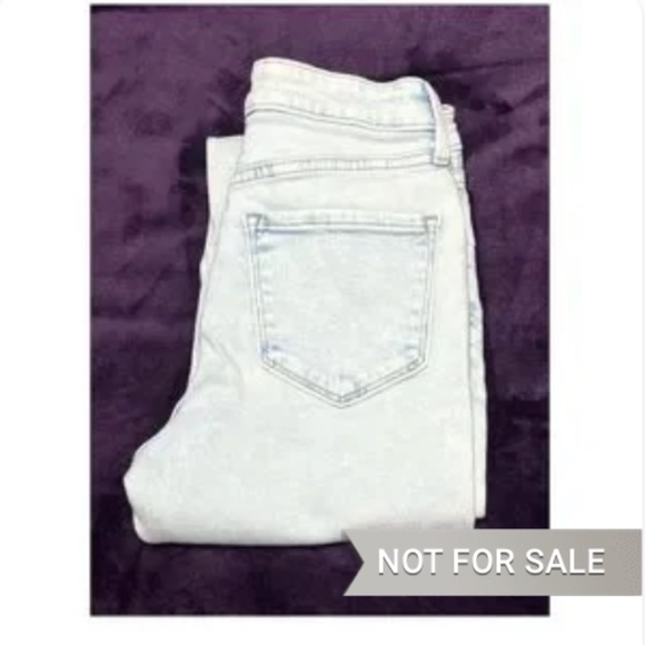 @anonymous10596 Trade Bundle Box #1 - Picture 6 of 8